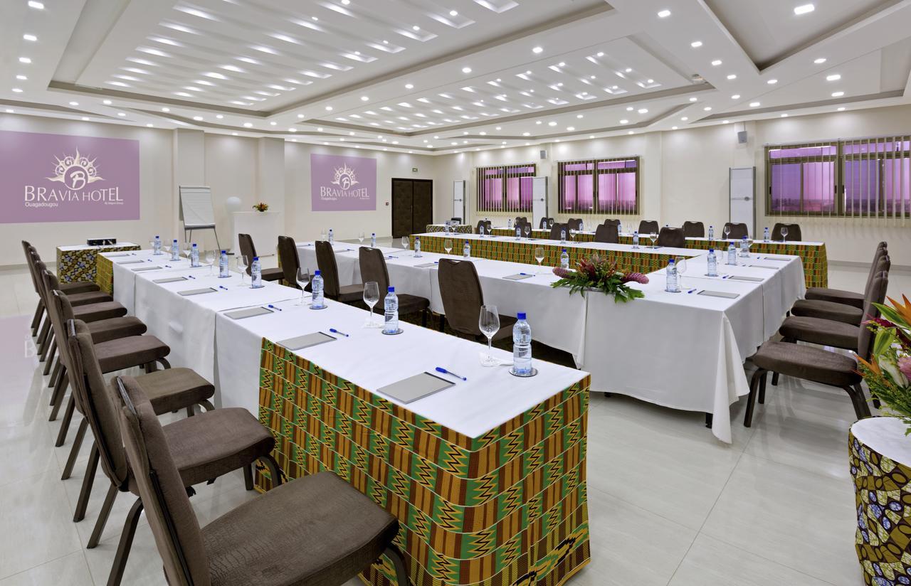 Bravia Hotel Ouagadougou Buitenkant foto