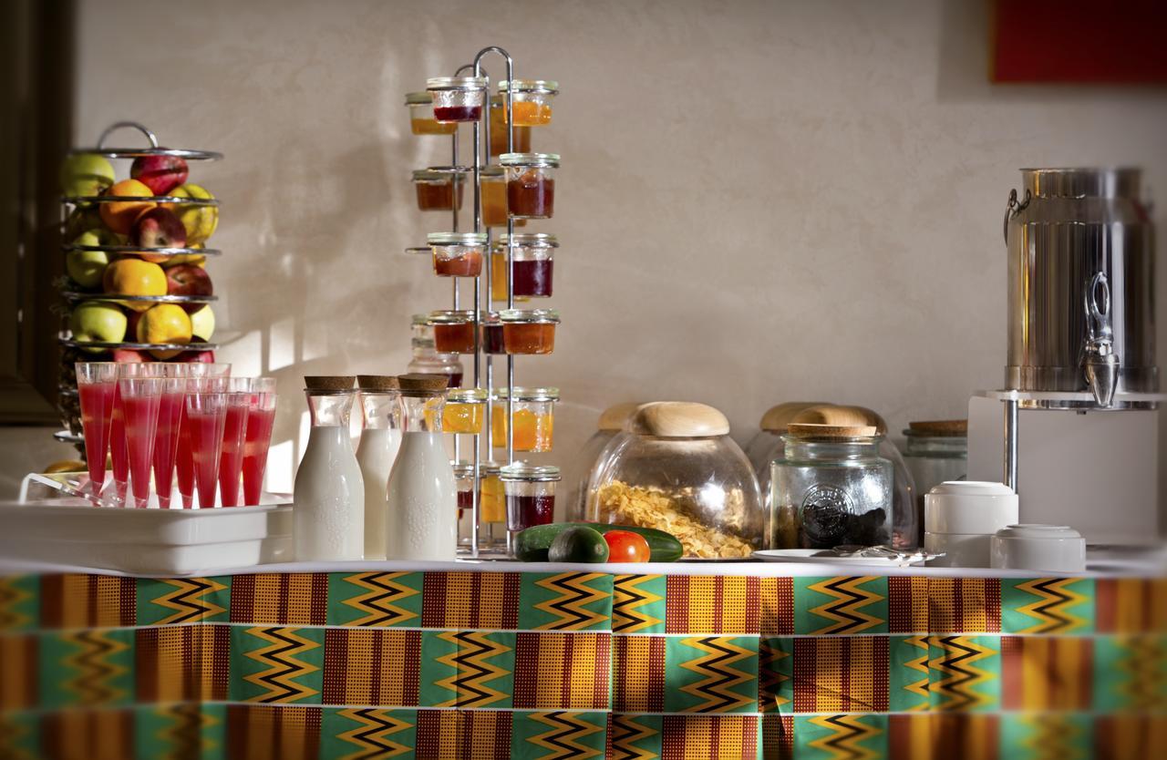 Bravia Hotel Ouagadougou Buitenkant foto
