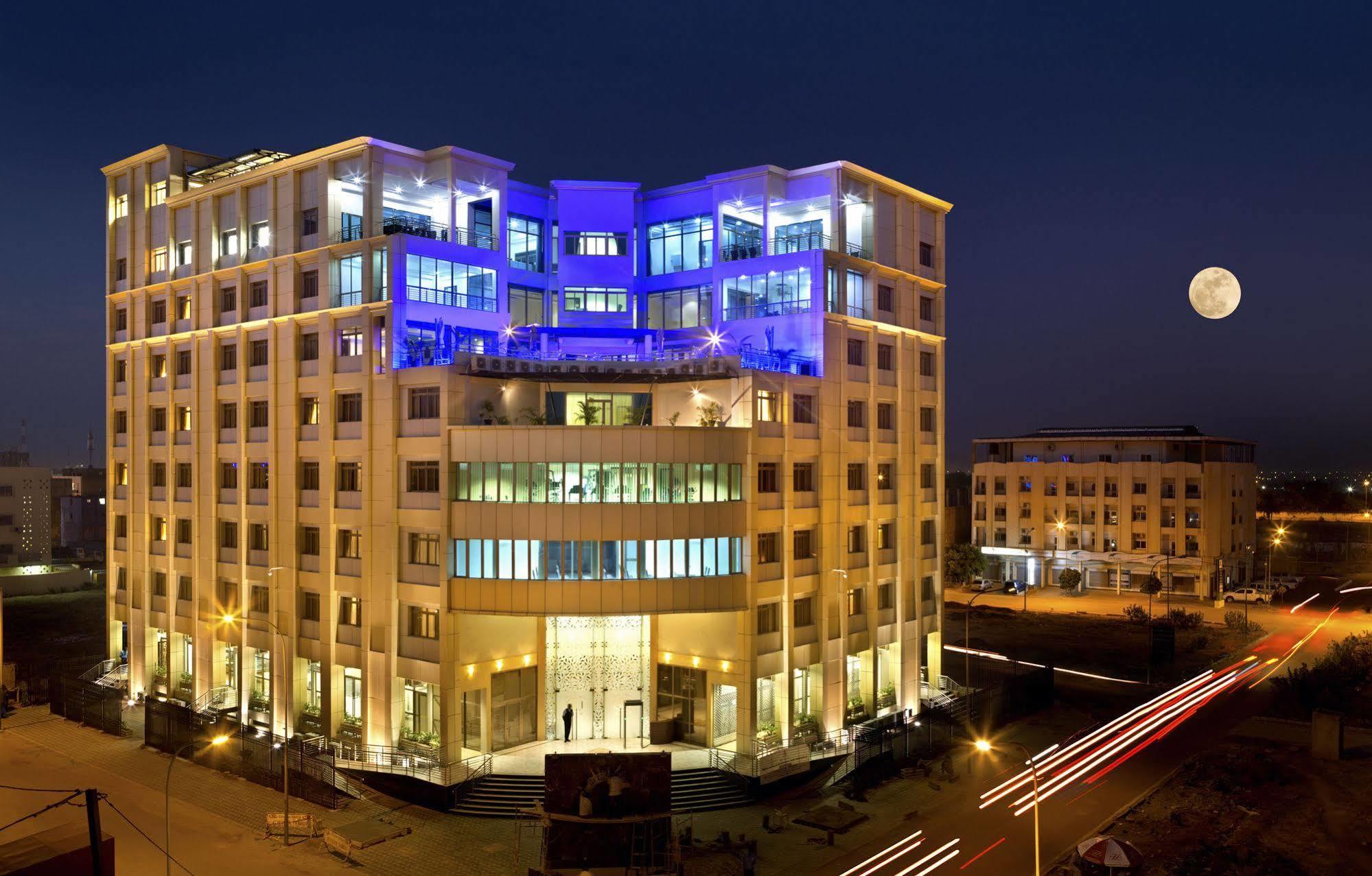 Bravia Hotel Ouagadougou Buitenkant foto