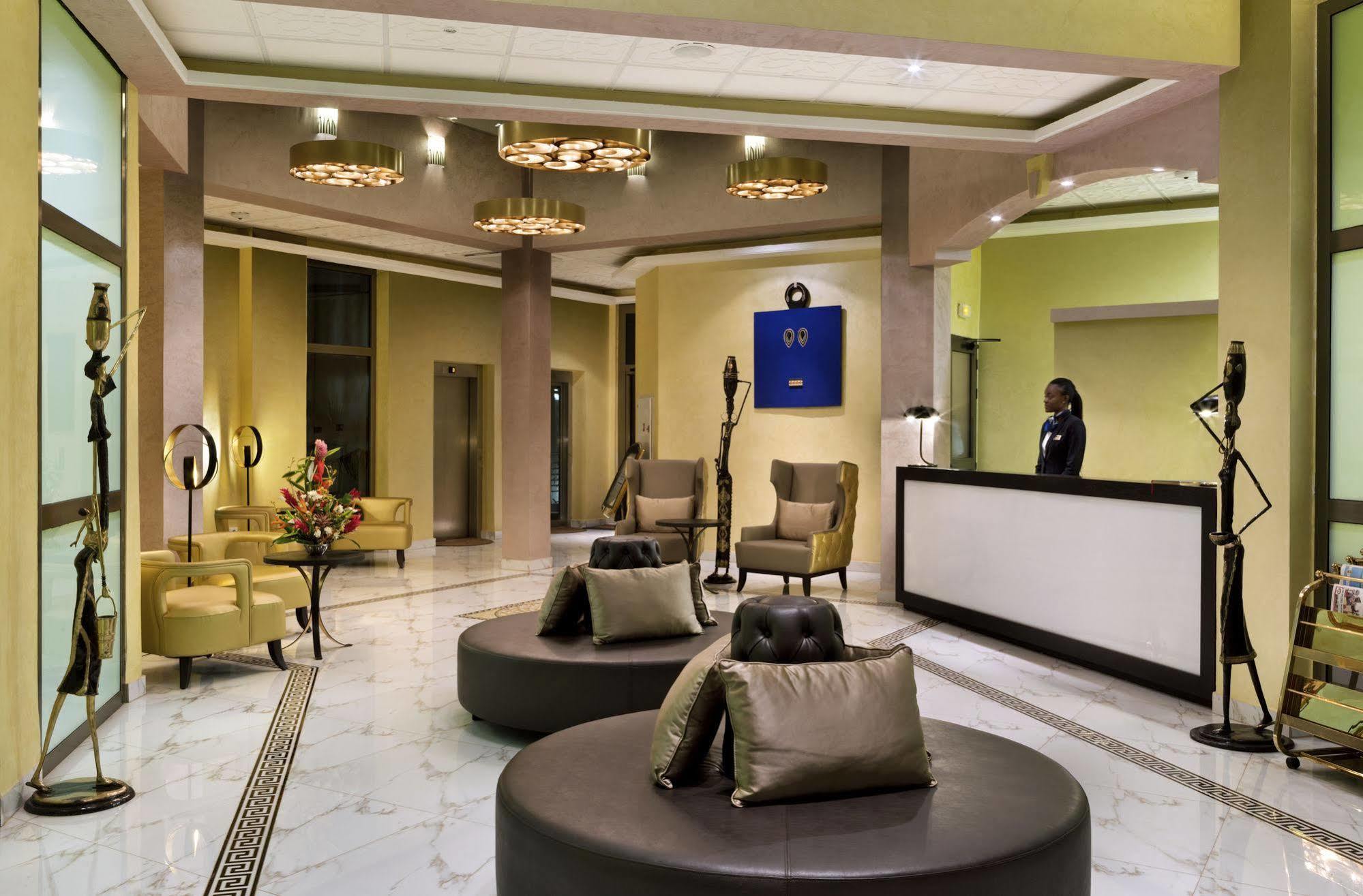 Bravia Hotel Ouagadougou Buitenkant foto