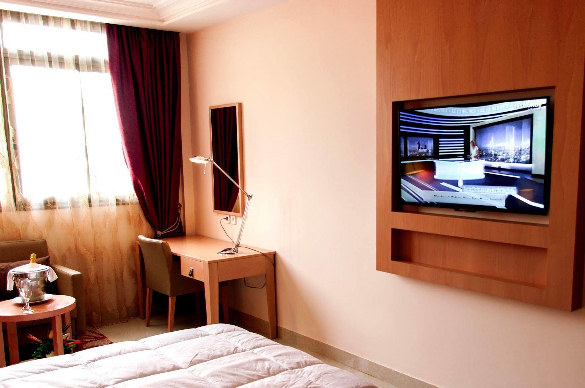 Bravia Hotel Ouagadougou Buitenkant foto