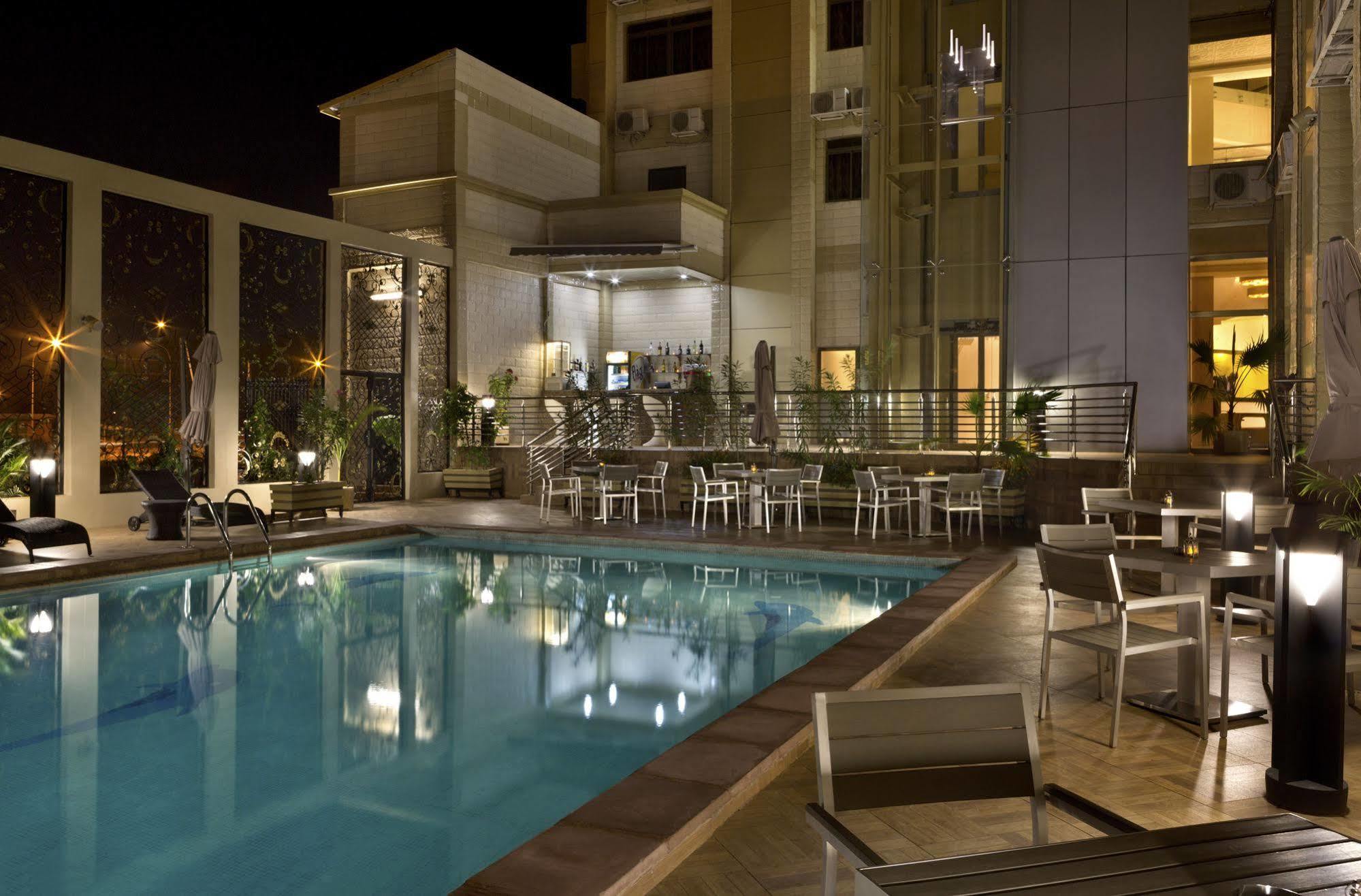 Bravia Hotel Ouagadougou Buitenkant foto